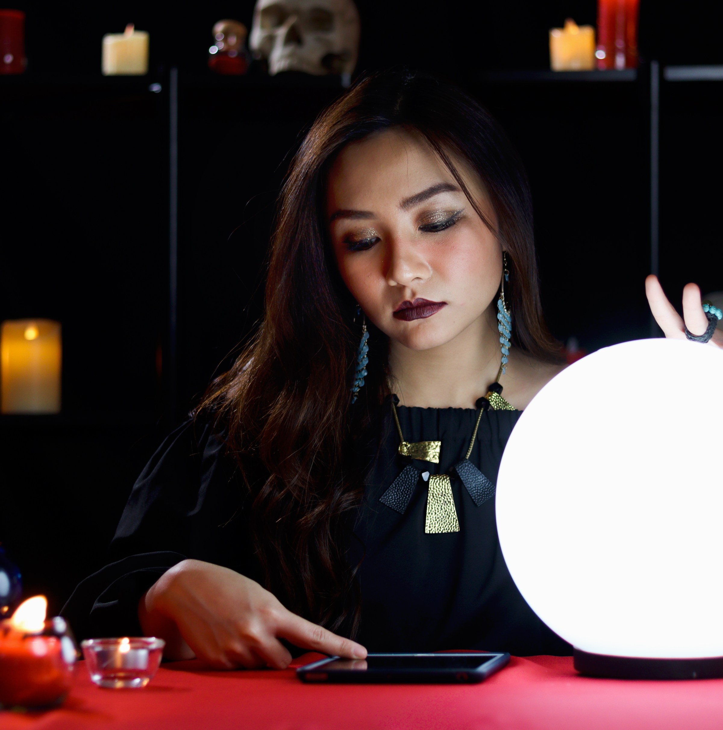 Why humans are still much better than AI at forecasting the future