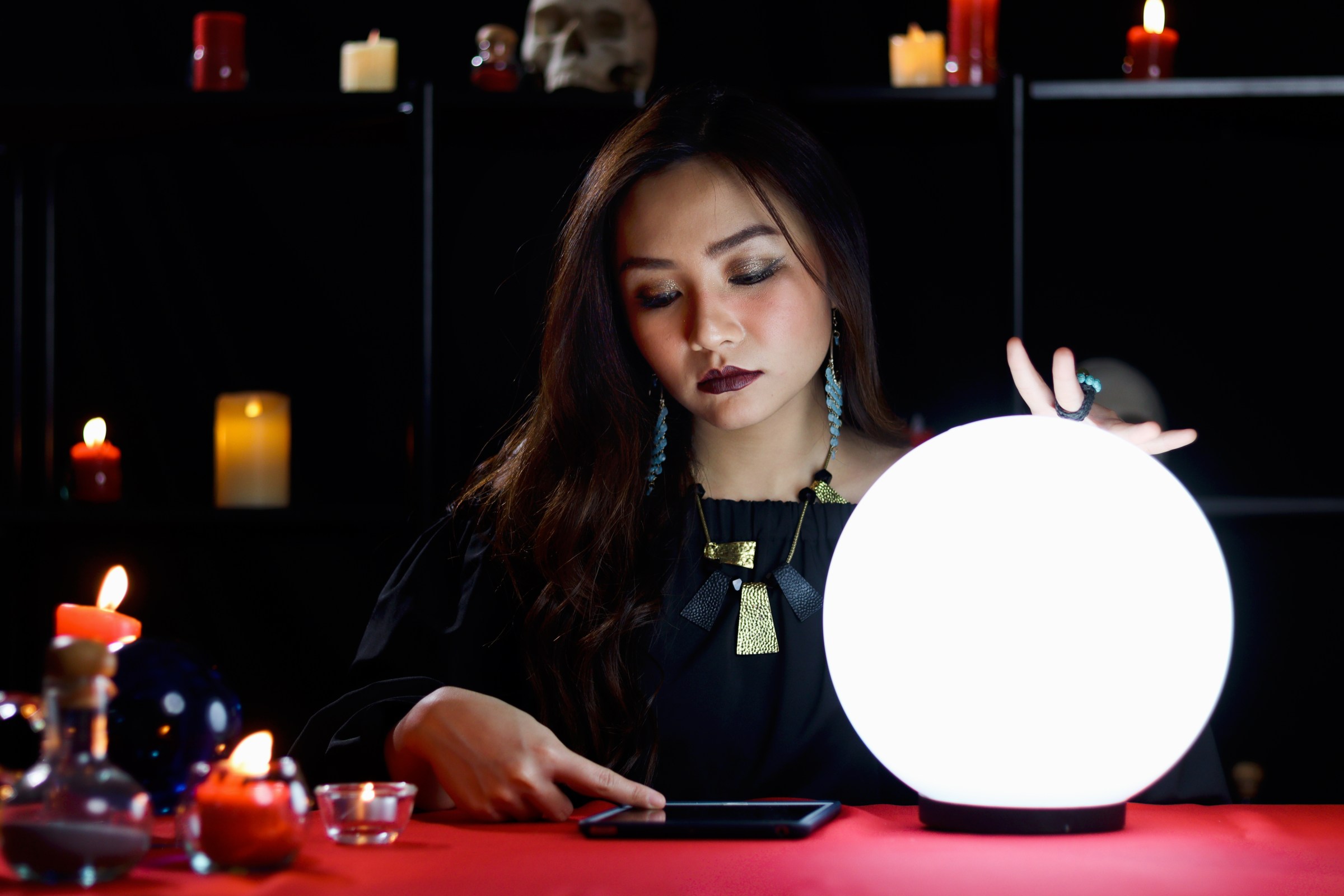Why humans are still much better than AI at forecasting the future